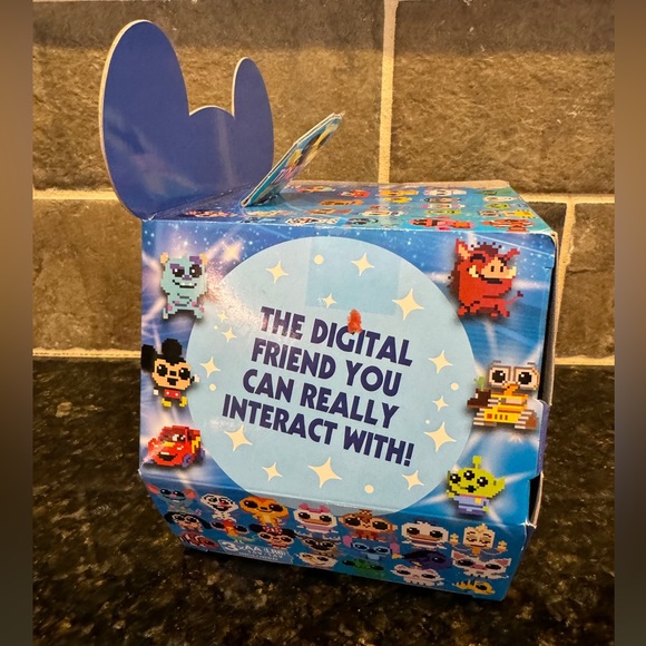 Bitzee Disney Interactive Electronic Game 30 Characters Fun for Kids Ages 5+ - Picture 4 of 5